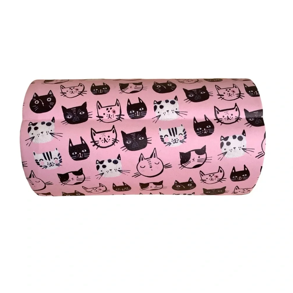 JAVOedge Pink Cats Pattern Oval Hard Eyeglasses Case